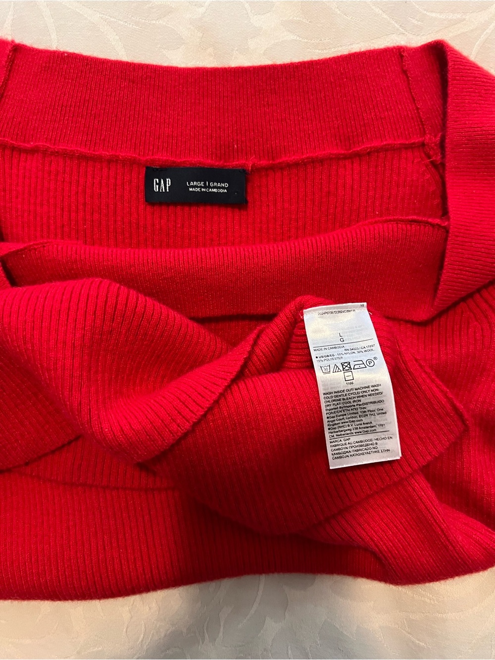 GAP Red Ribbed Long-Sleeve Off-Shoulder Top - Picture 3 of 4